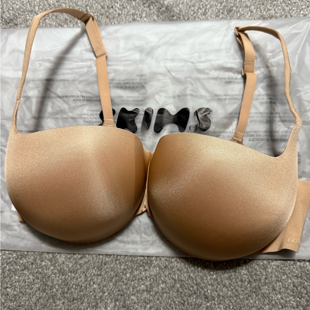 SKIMS Ultimate Push-up Balconette Bra